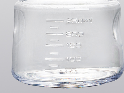 良好的透明度，刻度清晰，便于观察容量